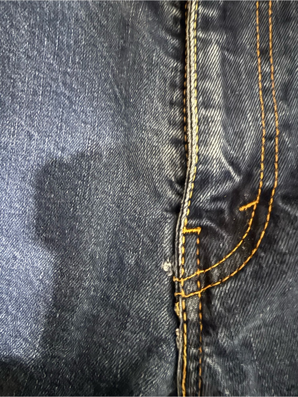 Levis Jeans - Picture 3 of 5
